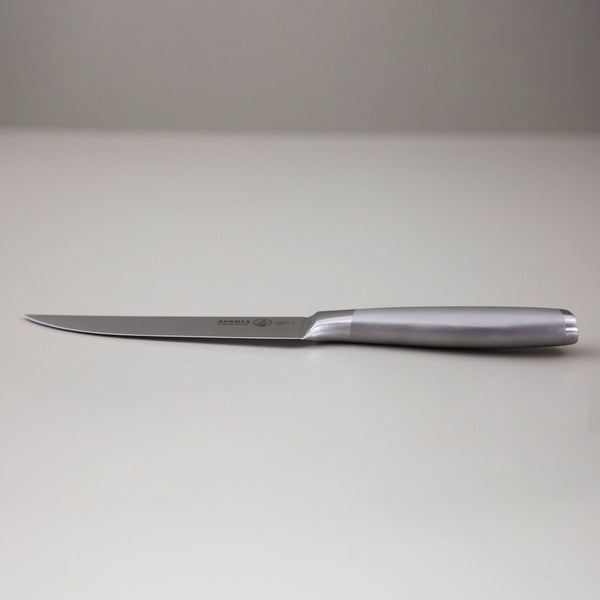 http://sett.onemercantile.com/cdn/shop/files/AvantaStainlessSteakKnife_grande.jpg?v=1692386208