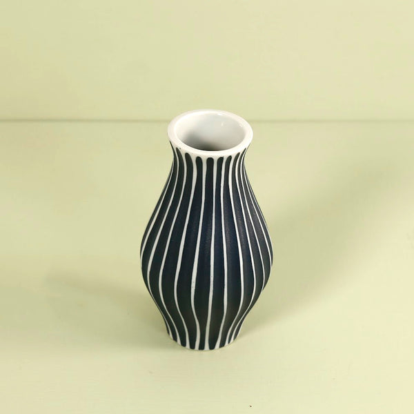 Chamon Medium Porcelain Vase / Blue Channels