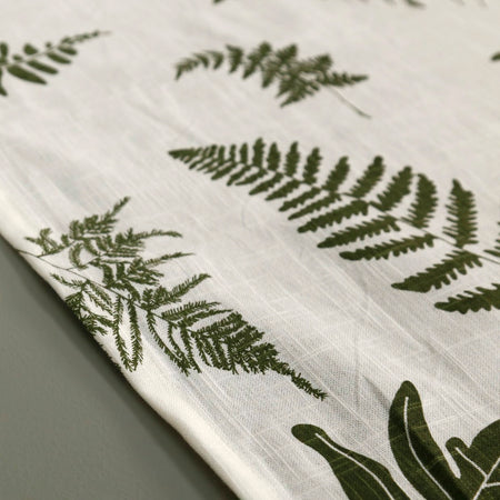 Fronds & Ferns Table Runner / 16" x 98"