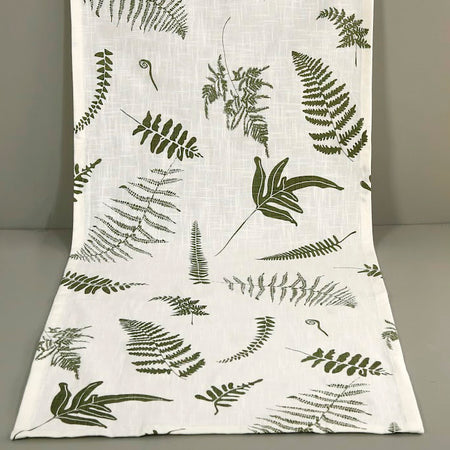 Fronds & Ferns Table Runner / 16" x 98"