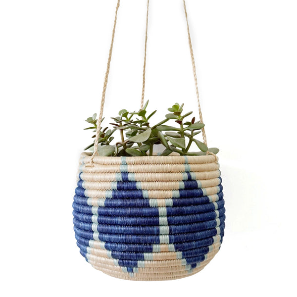 Woven Sweetgrass Hanging Planter / Gasura