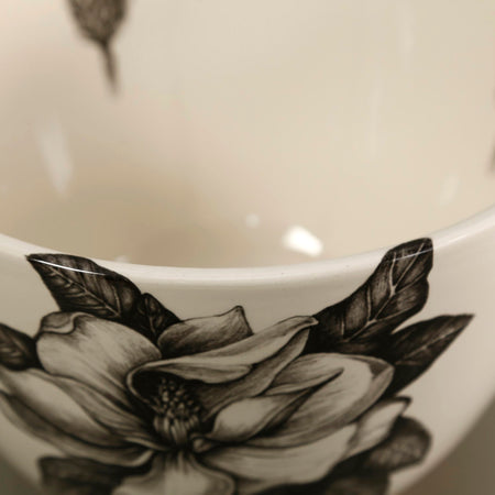 Laura Zindel Large Deep Bowl / Magnolia