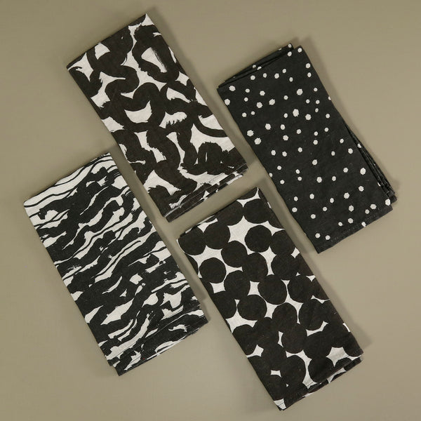 Leila Simon Hayes 4pc Napkin Set / Black & White Mix