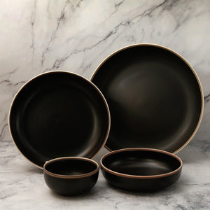 Hermit Large Serving Bowl / Matte Black