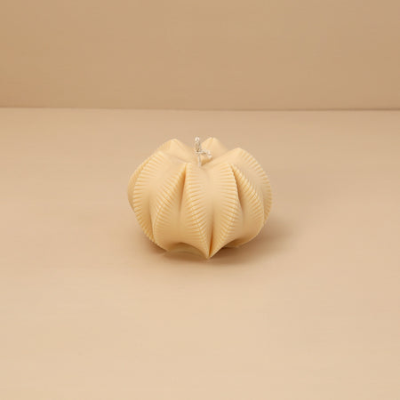 Ribbed Hexagon Candle / Mellow
