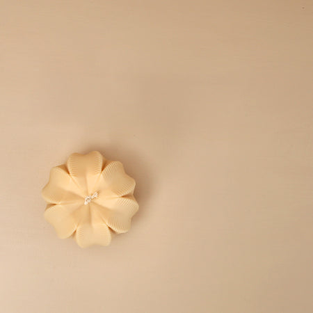 Ribbed Hexagon Candle / Mellow