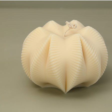 Ribbed Hexagon Candle / Cream