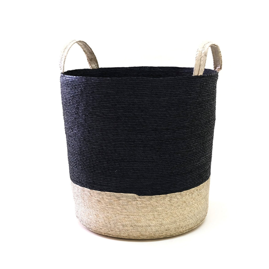 Makaua Palm Leaf Tambo Basket / Carbon