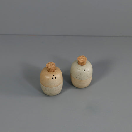 Terracotta Salt & Pepper Set / Maison