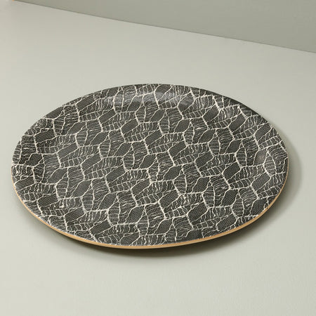 Terrafirma Charger Plate / Black / Foliage