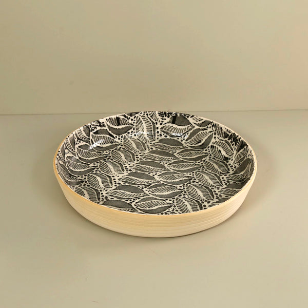 Terrafirma Large Round Cocktail Platter / Tahiti / Black