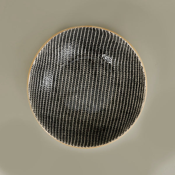 Terrafirma Medium Serving Bowl / Black / Strata