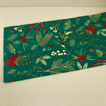 Winterberry Cotton Table Runner / 14" x 72"