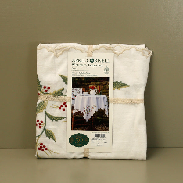 Winterberry Embroidered Tablecloth / Ecru