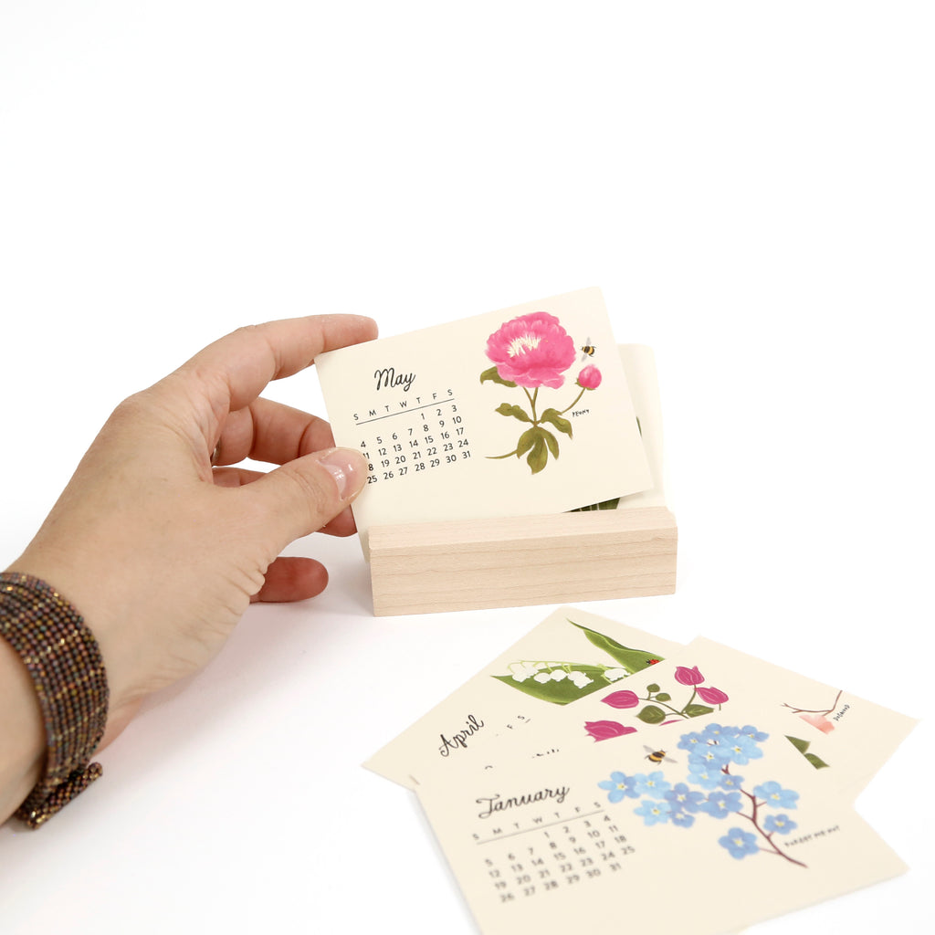 2025 Favorite Story Mini Desk Calendar / Botanicals