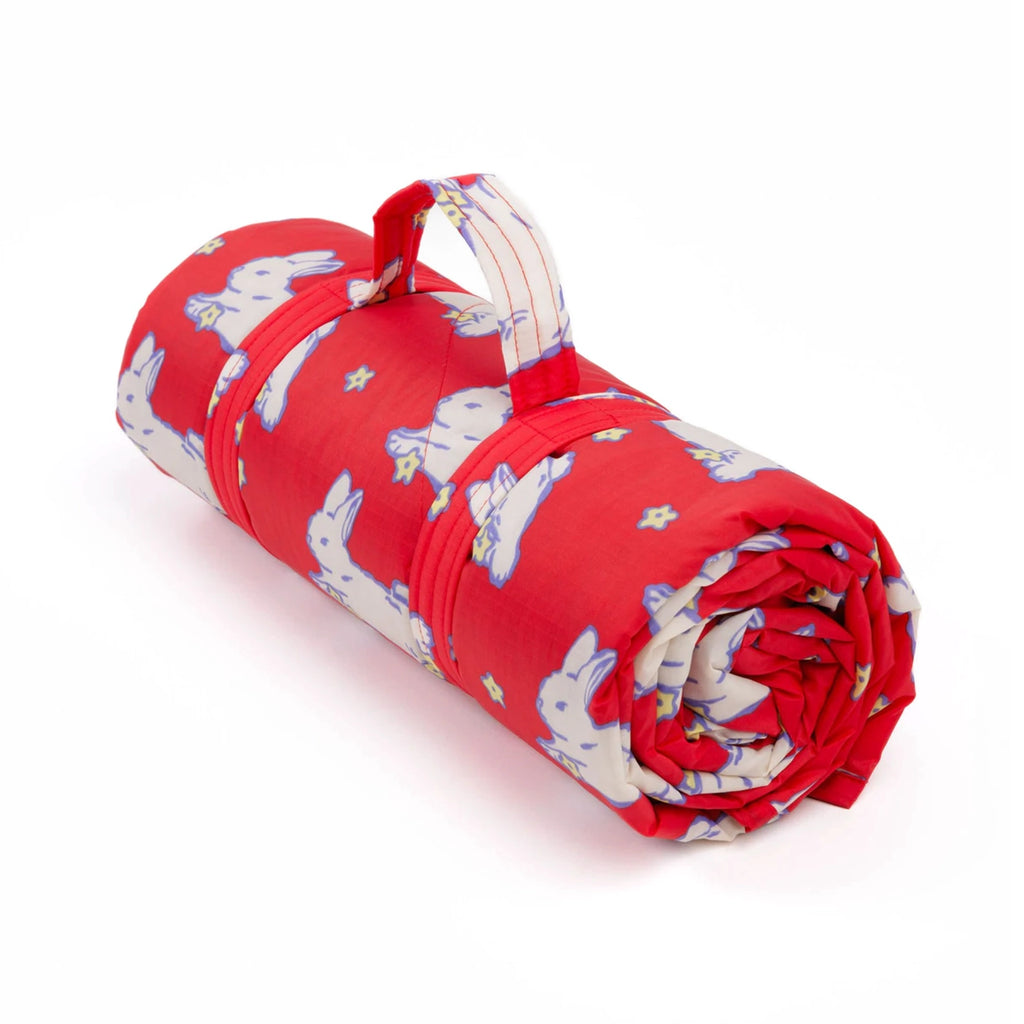Baggu Puffy Picnic Blanket / Bunnies
