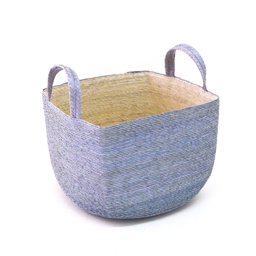 Makaua Palm Leaf Revistero Basket / Cielo