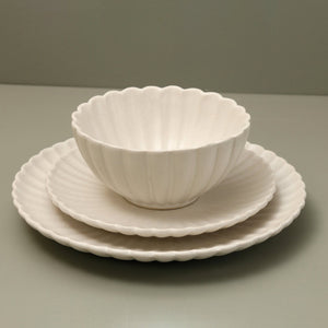 Classic Flower Dinner Plate
