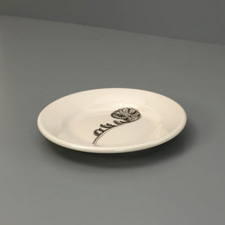 Laura Zindel Bistro Plate / Coiled Wood Fern