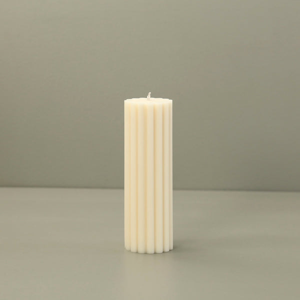 Ribbed Pillar Candle / Cream
