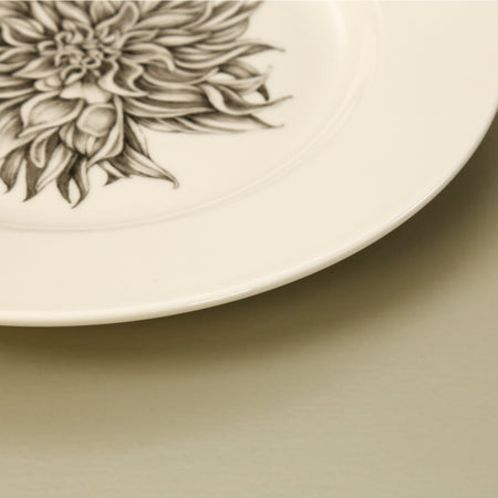 Laura Zindel Dinner Plate / Plate Dahlia