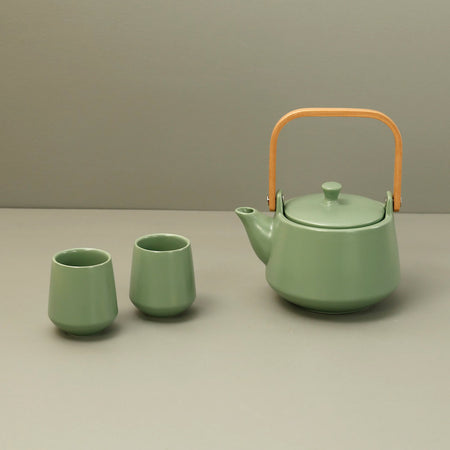 Green Matte Glazed Tea Set w/ 2 Cups & Wooden Tray