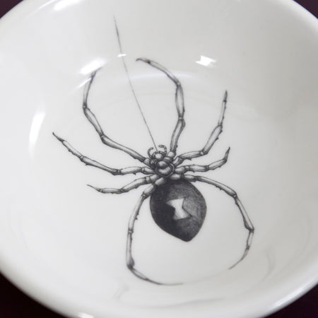 Laura Zindel Sauce Bowl / Black Widow