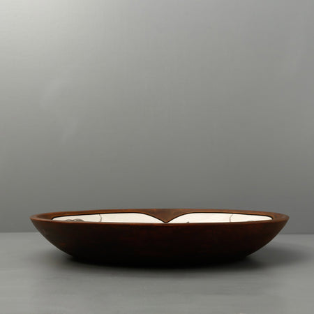 Laura Zindel Small Round Platter / Sitting Hare