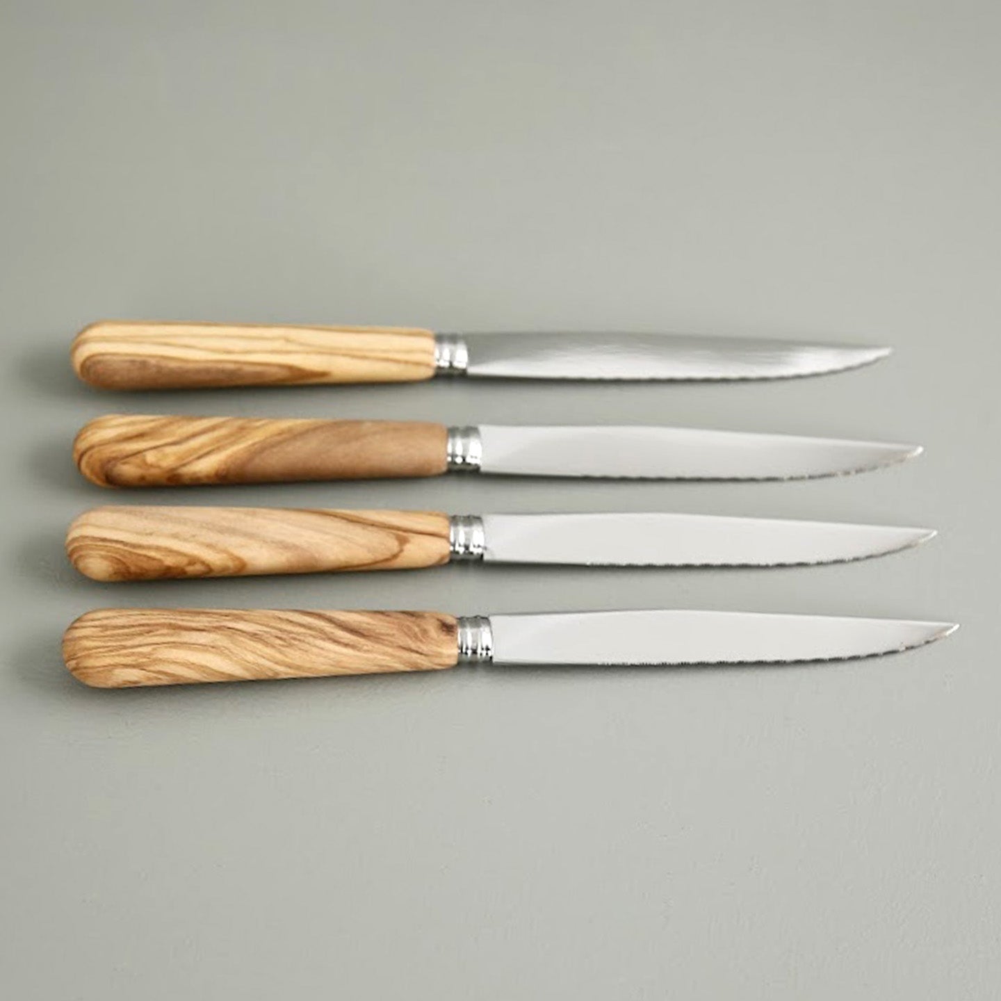 Set of Four Steak Knives - Plain Edge Blade - Olive Wood Handle | Due Buoi Spatula Store
