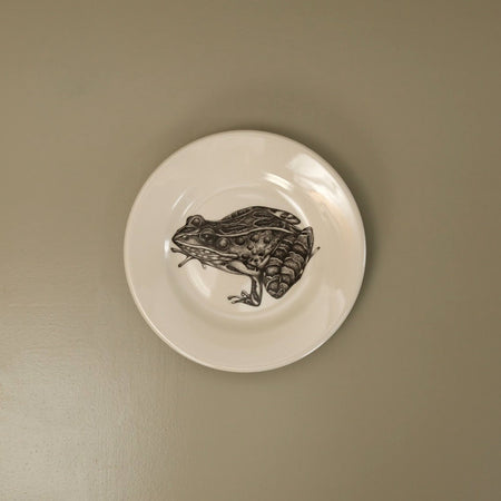 Laura Zindel Bistro Plate / Leopard Frog
