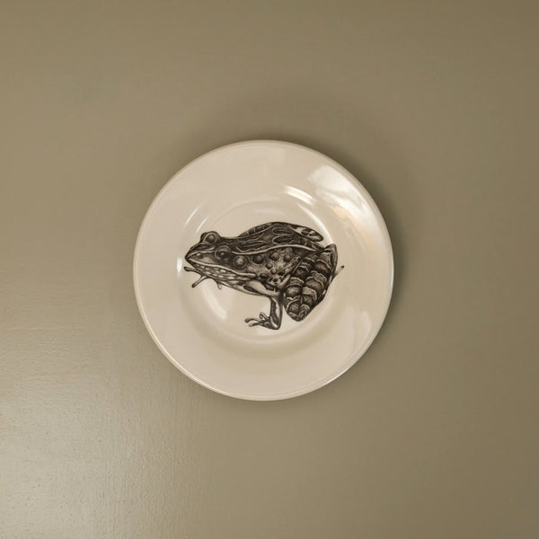Laura Zindel Bistro Plate / Leopard Frog