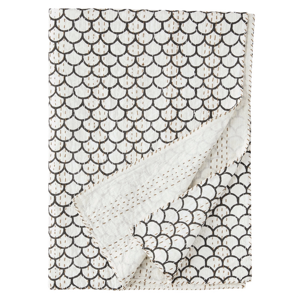 Hand Stitched Kantha King Bedspread / Scallop