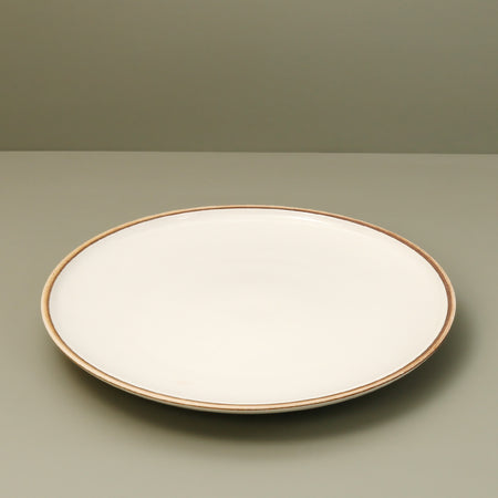 Hermit Dinner Plate / Ivory
