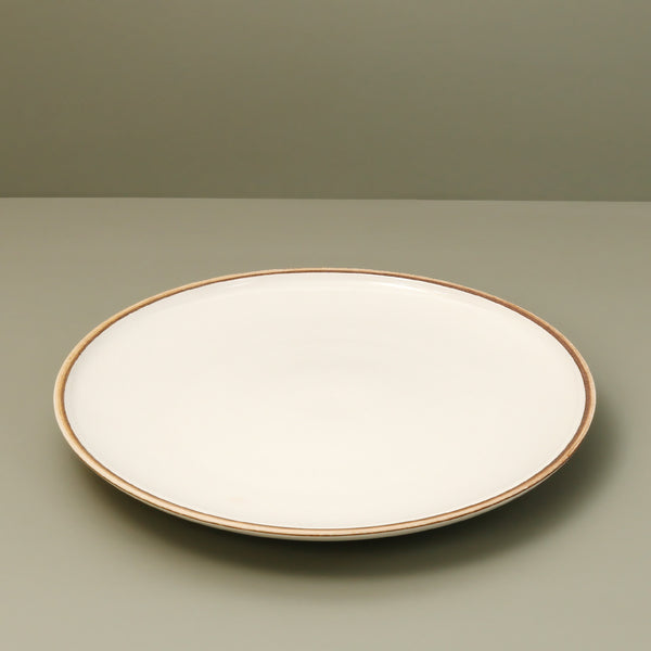 Hermit Dinner Plate / Ivory