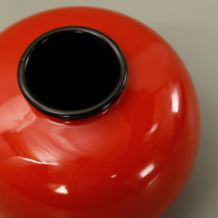 Jade Ring Vase / Coral