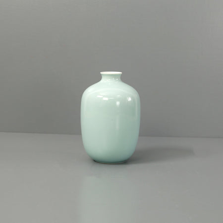 Plum Vase Mini / Celadon
