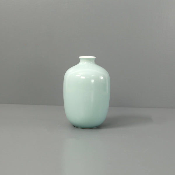 Plum Vase Mini / Celadon