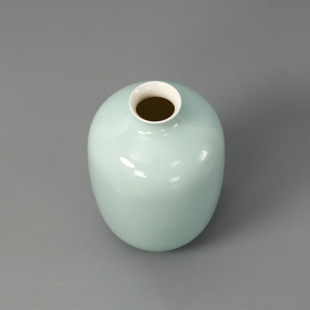 Plum Vase Mini / Celadon