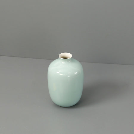 Plum Vase Mini / Celadon