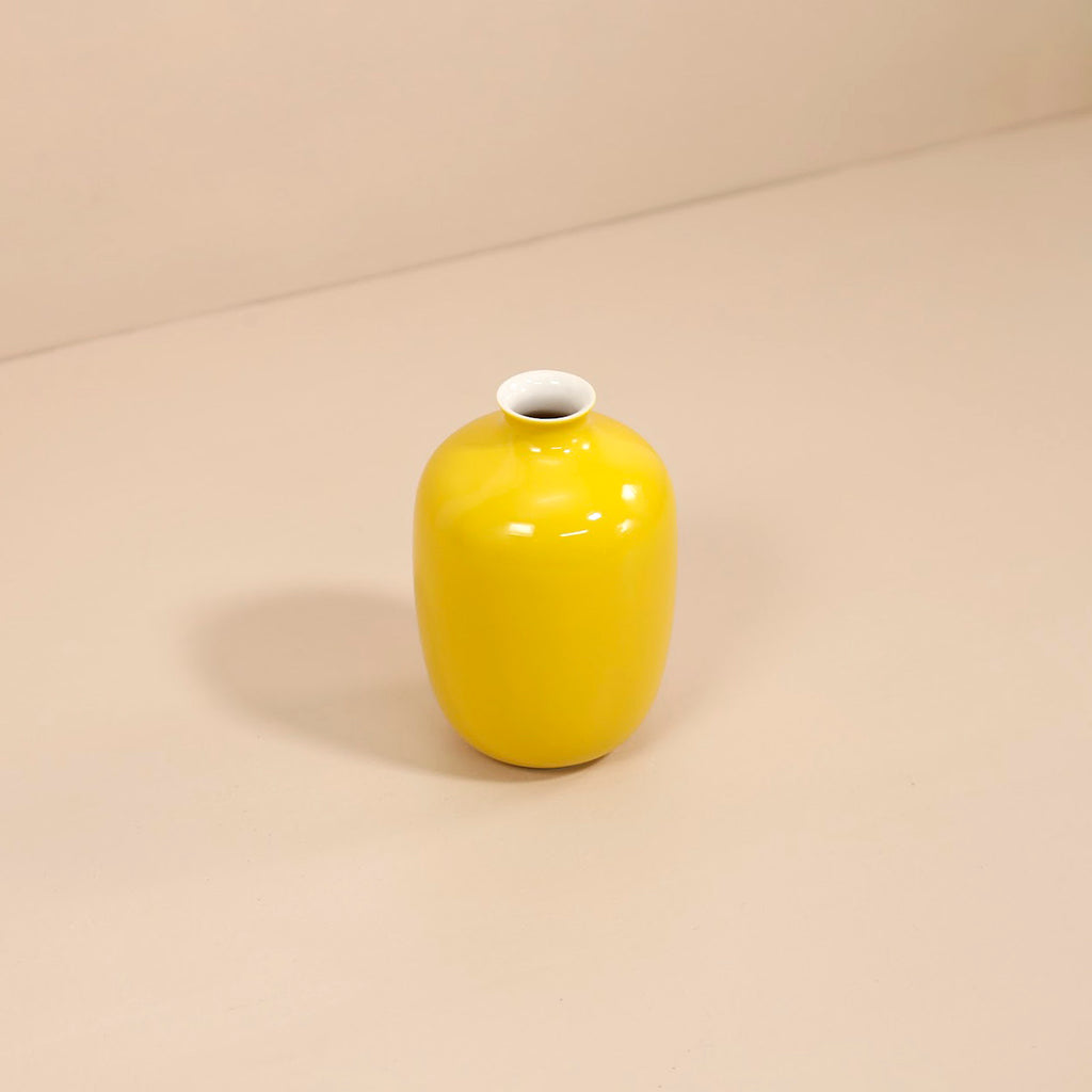 Plum Vase Mini / Yellow