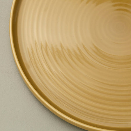 Essential Round Serving Platter / Mustard