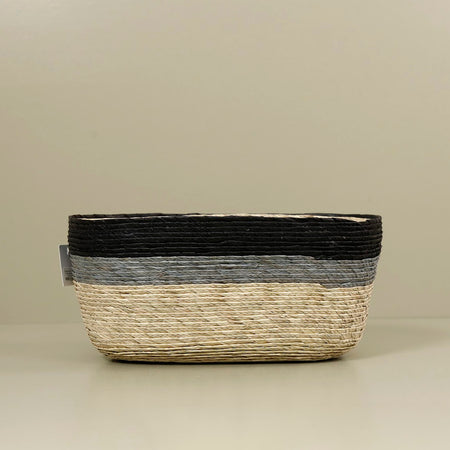 Makaua Palm Leaf Oval Bread Basket / Duo Black & Plata