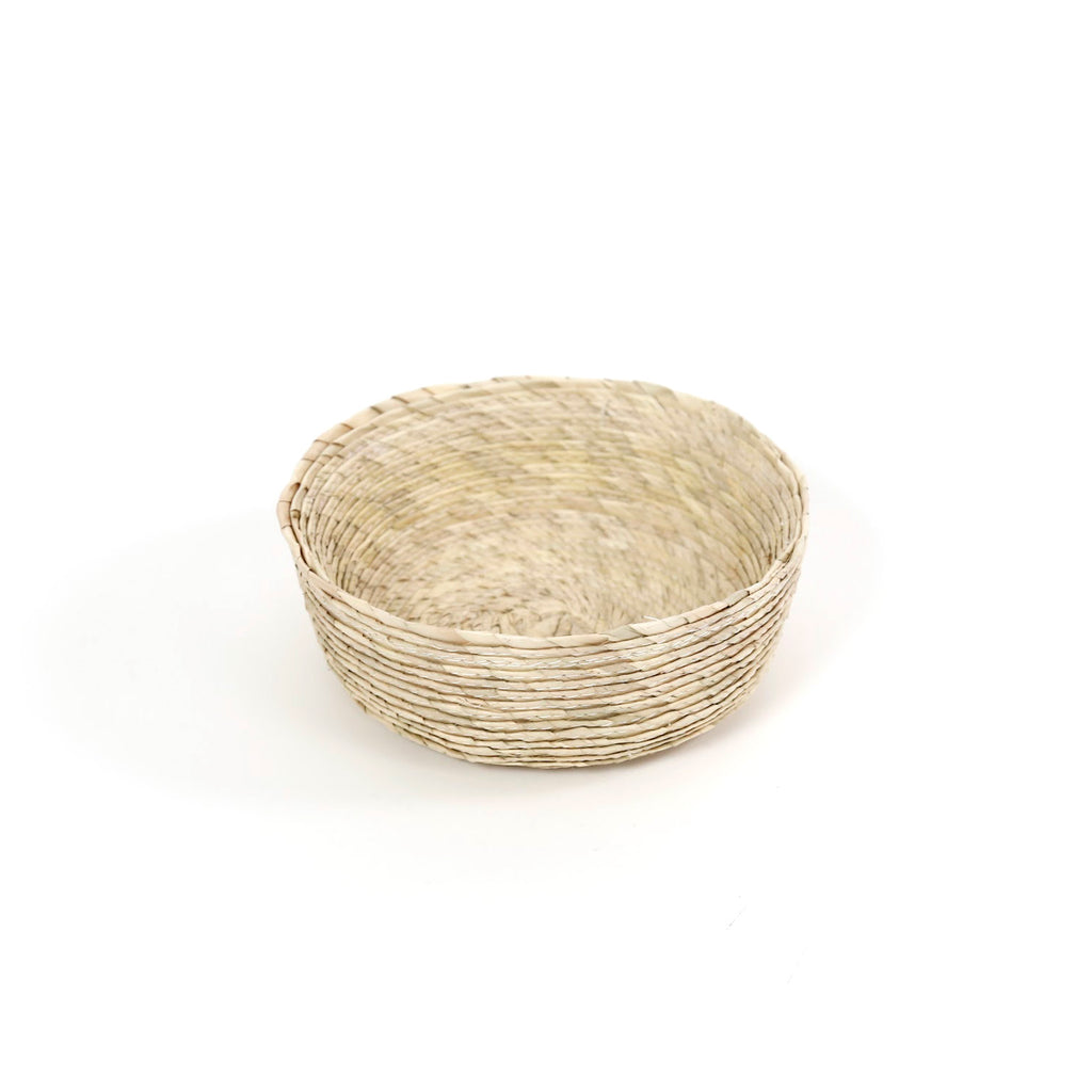 Makaua Palm Leaf Round Baskets / Natural