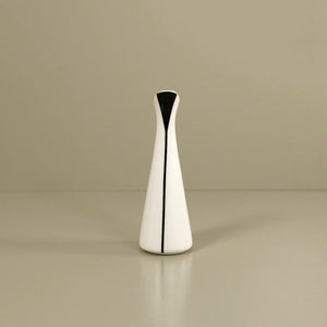 Möbius Keramikk Petite Pourer / Bud Vase / Black