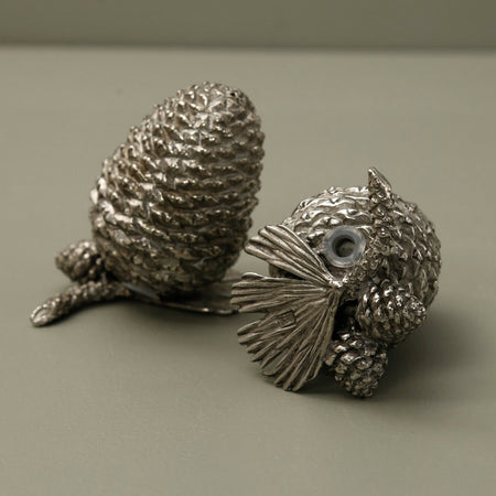 Pewter Salt & Pepper Shakers / Pine Cones