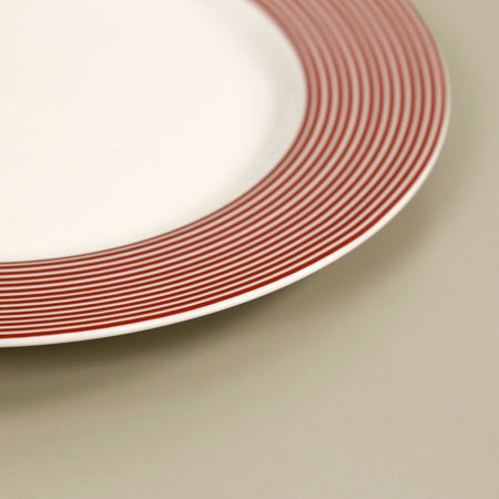 Caskata Dinner Plate / Newport Stripe Red