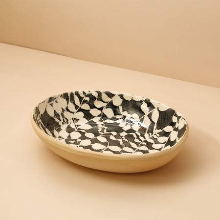 Medium Nested Oval Bowl / Black / Aspen