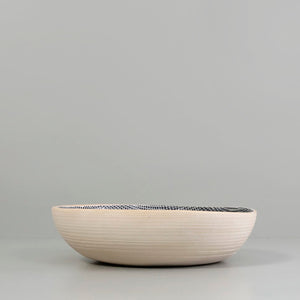 Terrafirma 8" Round Bowl / Black / Honeycomb