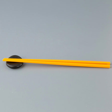 Flat Round Chopstick Rest/ Black