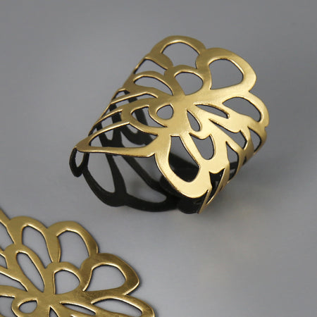 Lacemat Napkin Ring / Gold FINAL SALE